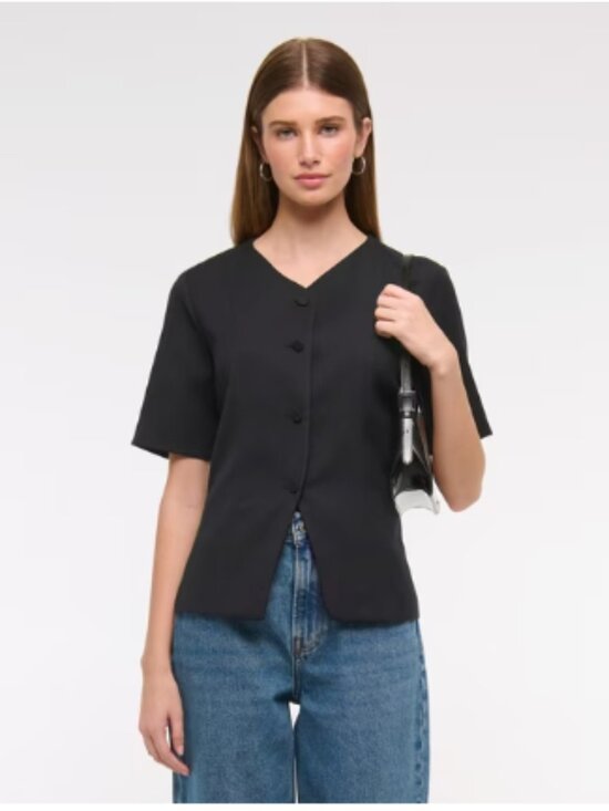 Abercrombie & Fitch Tops - Abercrombie Short Sleeve Tailored Vest Top Black Medium